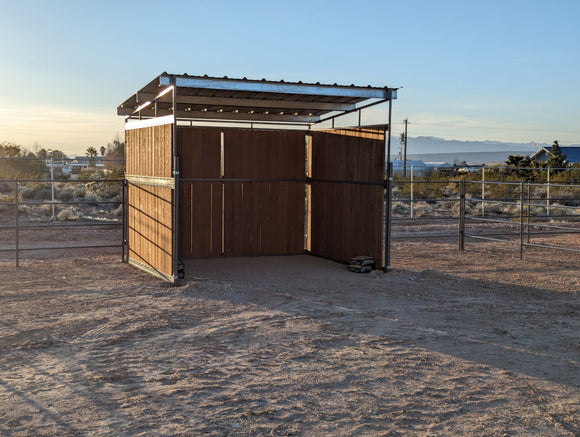 12x12 loafing shed on a horse ranch