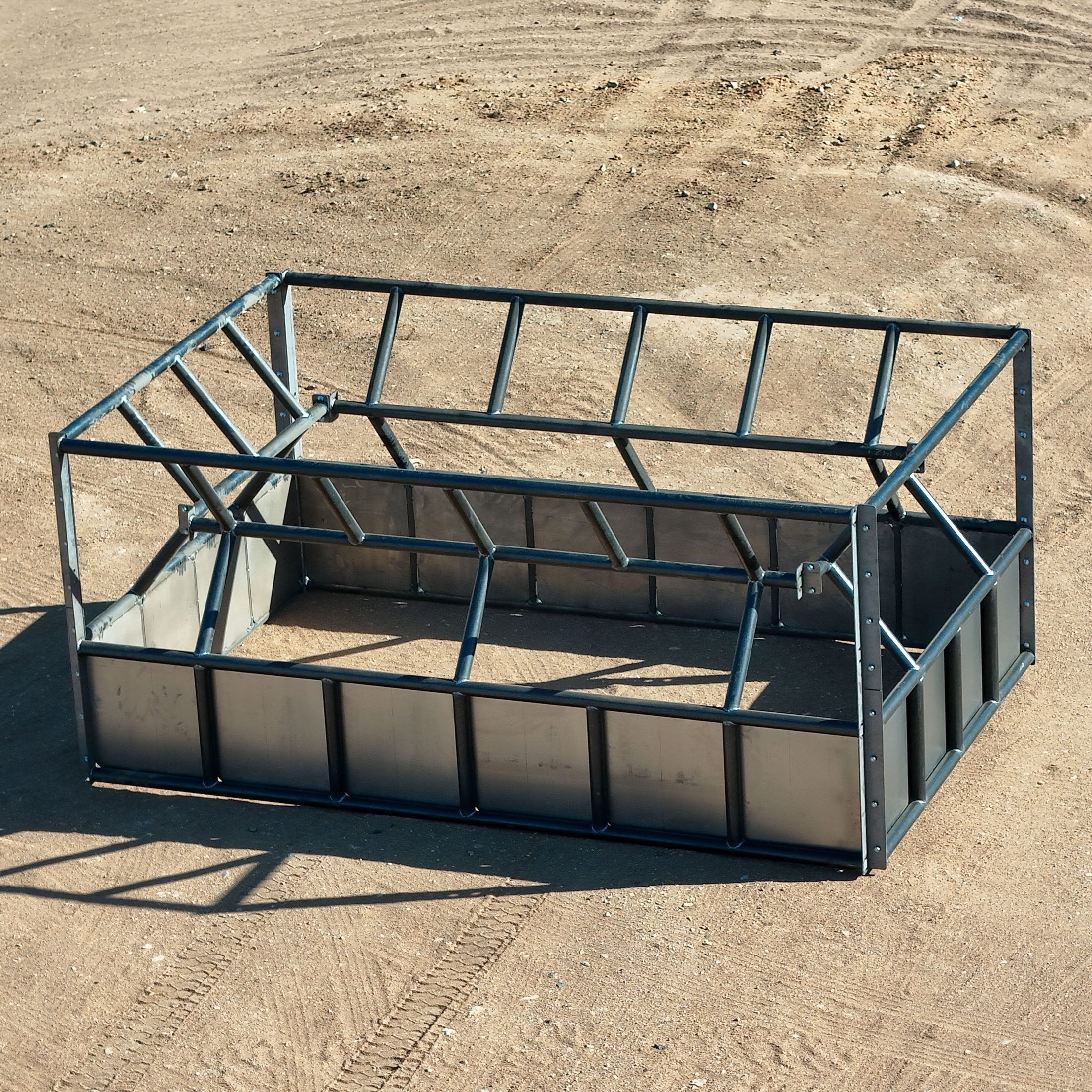 4x8 Heavy Duty Big Bale Cattle Feeder