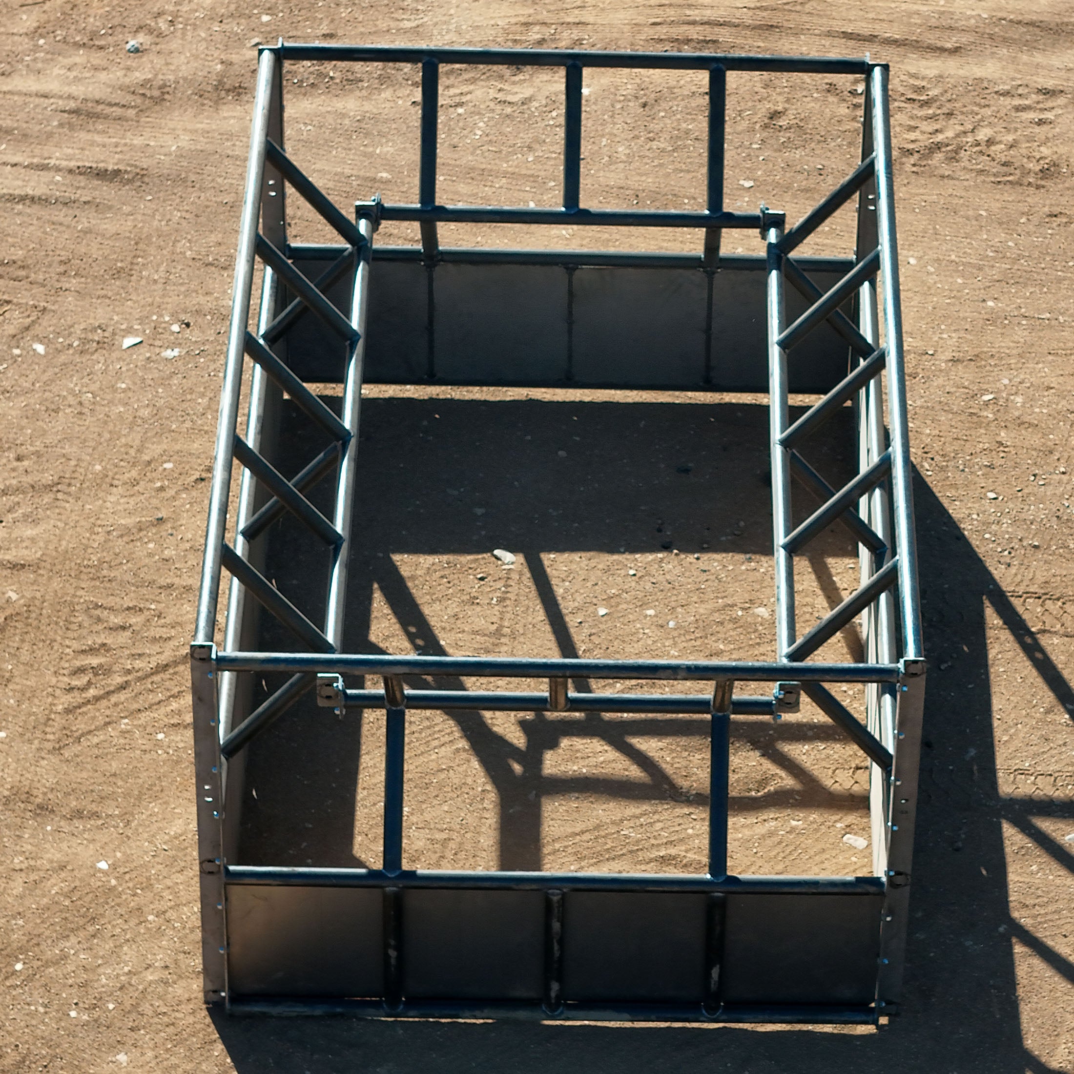 4x8 Heavy Duty Big Bale Cattle Feeder