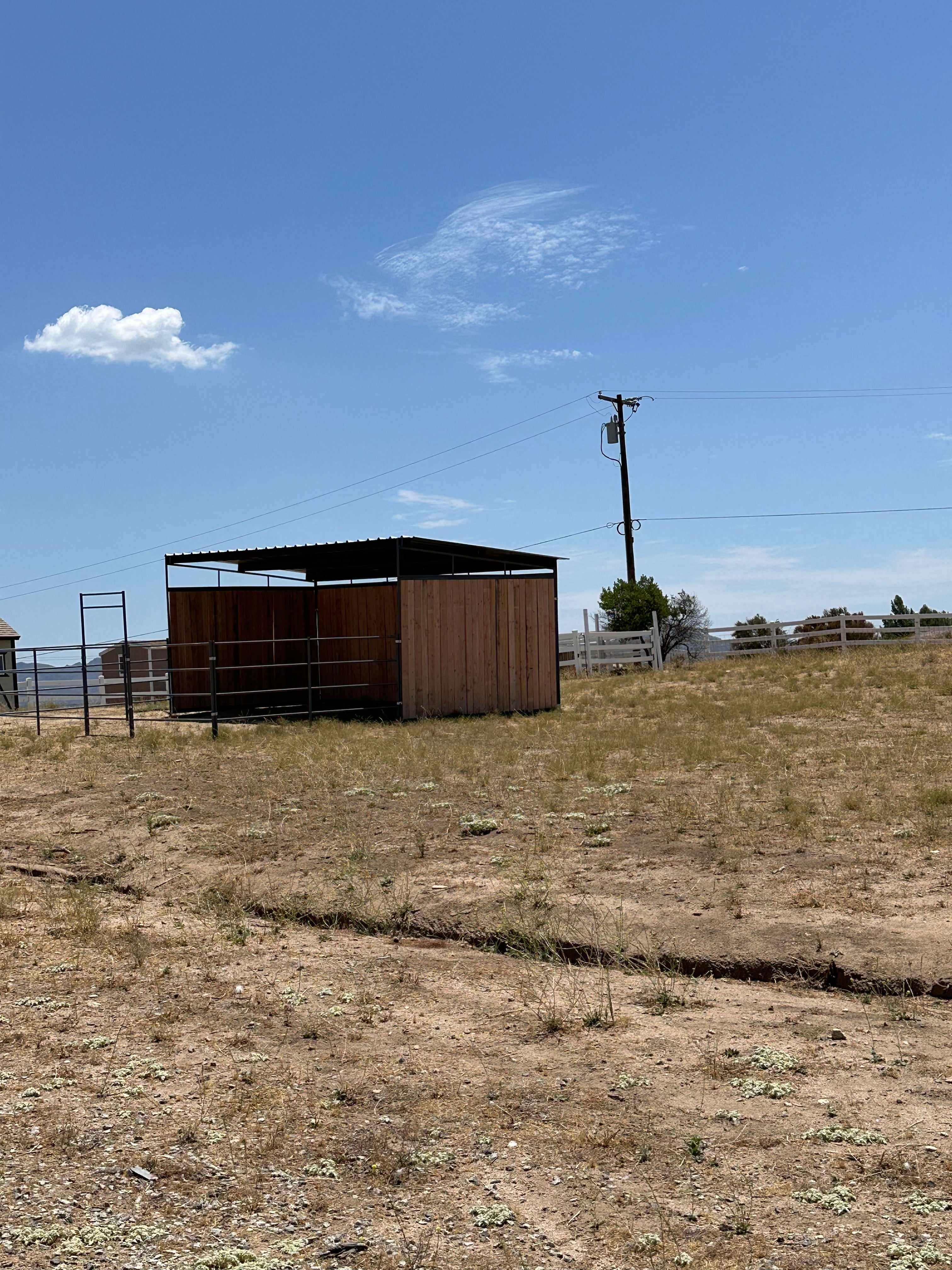 24x24 Stall with 12x24 Loafing Shed (3 Walls) 4-Rail Wood Not included