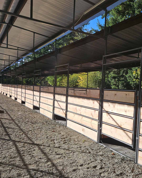 Mare Motel with (4) 12x24 Stalls FULLY COVERED and 12ft Breezeway 5-Rail +WOOD INSERTABLE CLAMPS